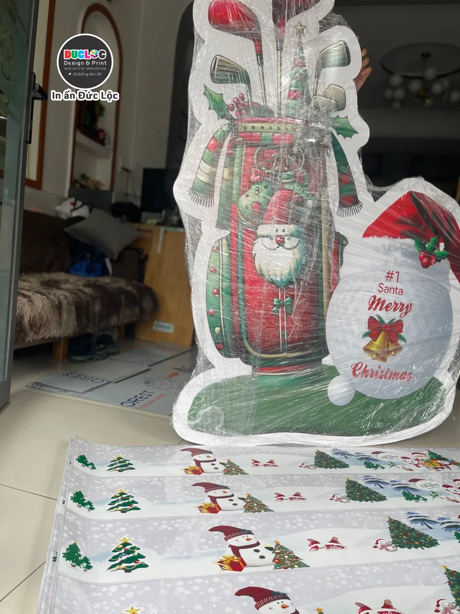 sticker bế hình túi golf tại xưởng In Đức Lộc